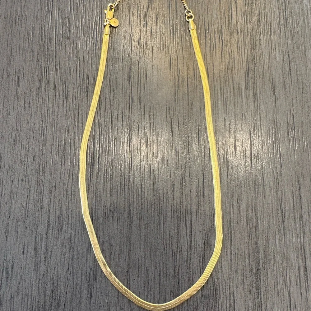 Madewell Herringbone Chain Necklace - Like New - Picture 3 of 5
